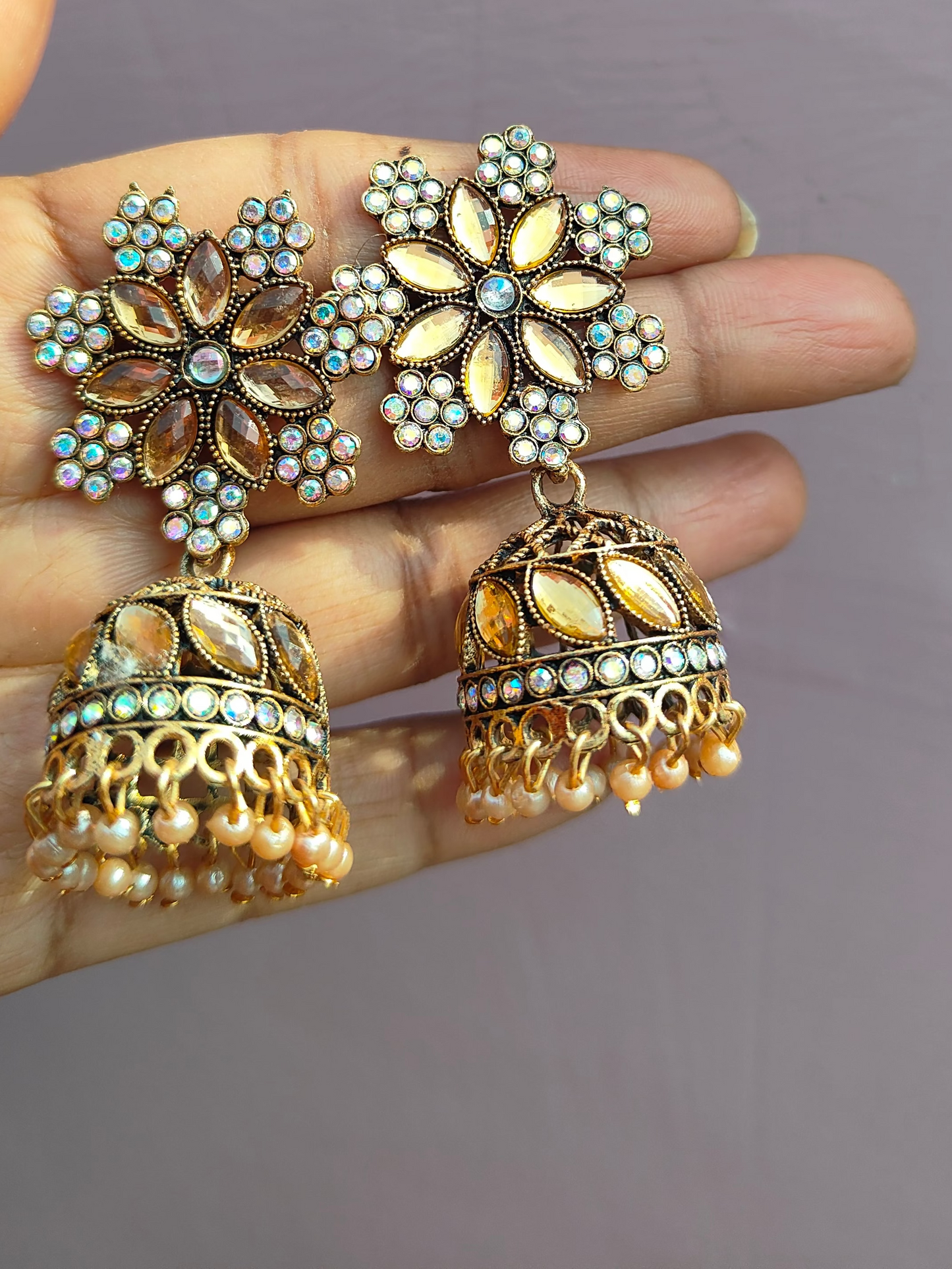 Flower style earrings